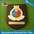 Classical Gold Plated Wooden Plaque with Fashionable Design